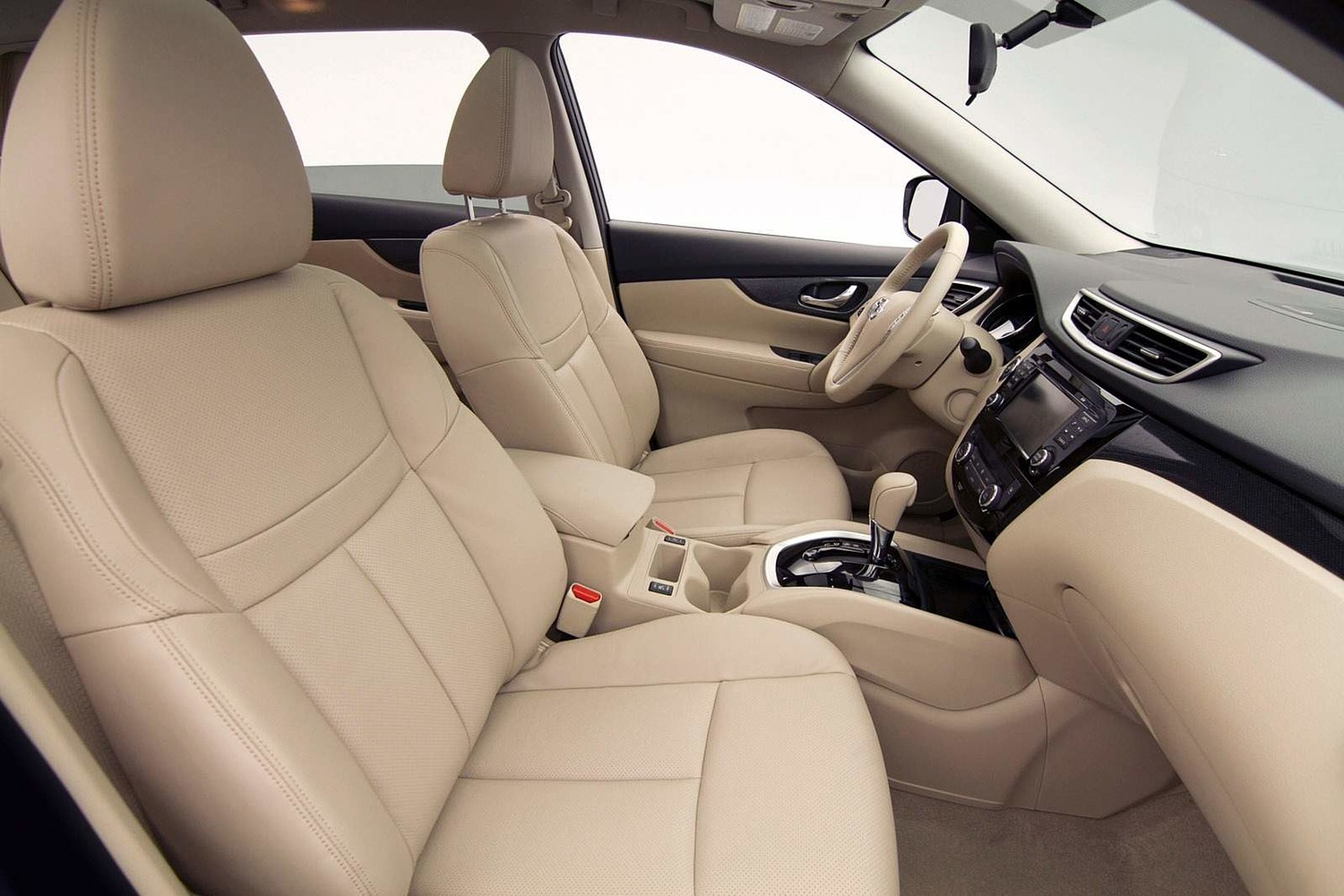 Nissan Rogue SL 4dr SUV Interior (2014 model year shown)