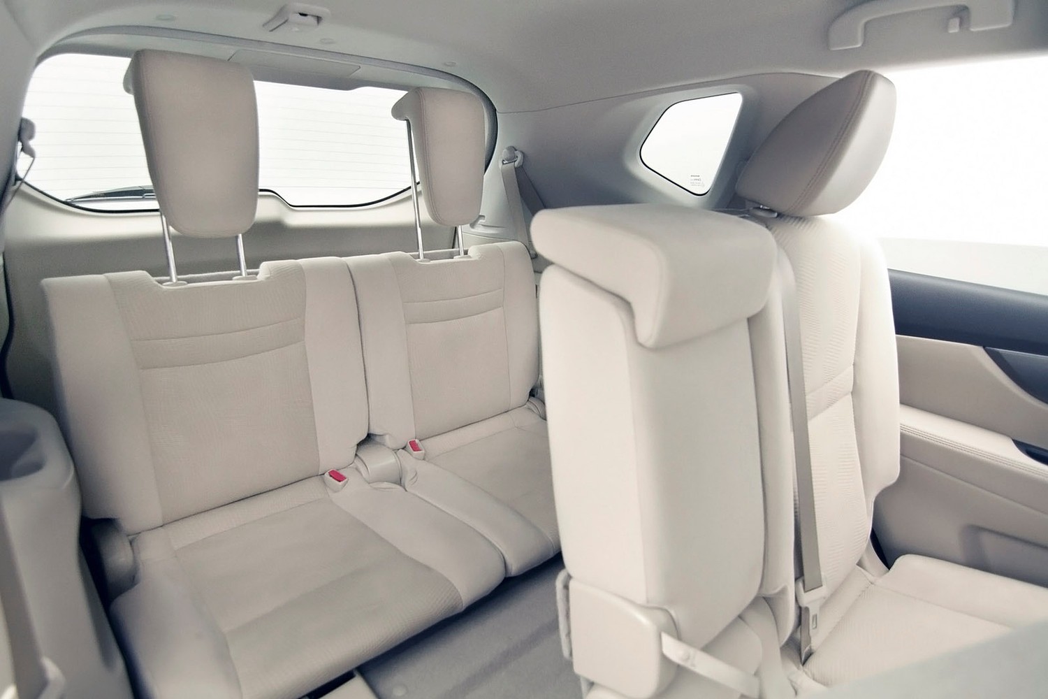 Nissan Rogue SL 4dr SUV Rear Interior (2014 model year shown)