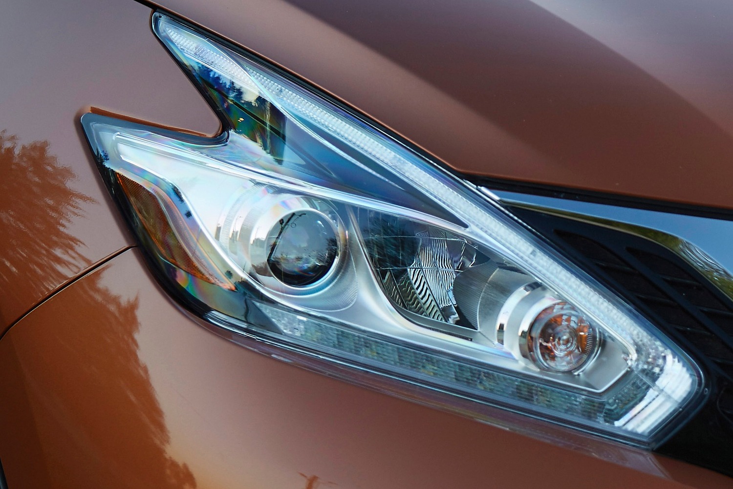 2015 Nissan Murano Platinum 4dr SUV Headlamp Detail