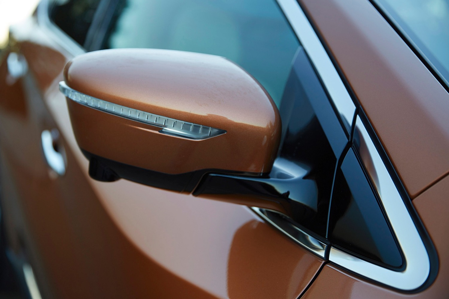 2015 Nissan Murano Platinum 4dr SUV Exterior Mirror Detail