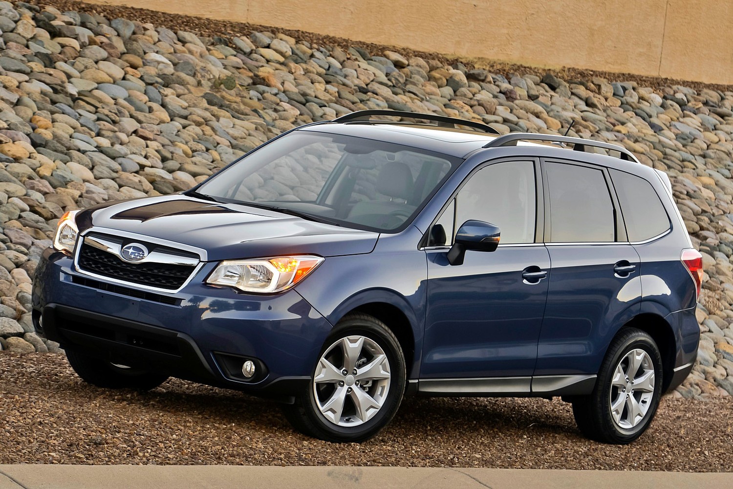 Subaru Forester 2.5i Limited PZEV 4dr SUV Exterior Shown (2015 model year shown)