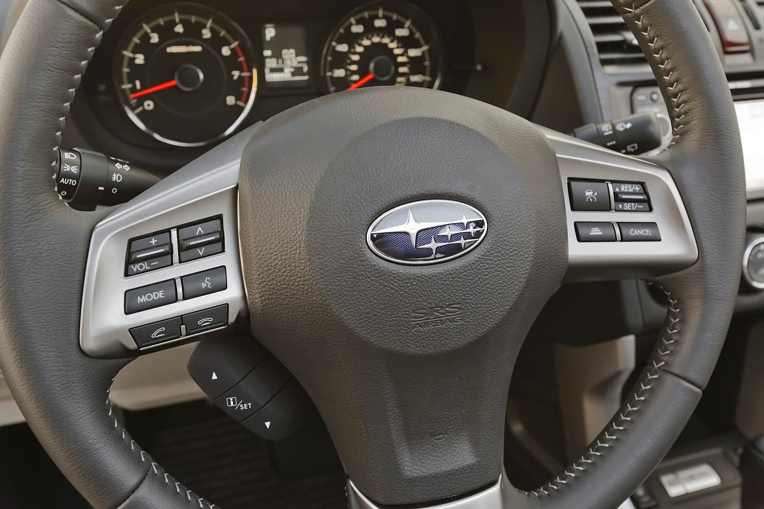 Subaru Forester 2.5i Limited PZEV 4dr SUV Steering Wheel Detail (2015 model year shown)