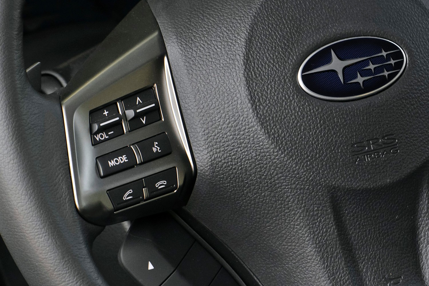 Subaru Forester 2.0XT Touring 4dr SUV Steering Wheel Detail (2015 model year shown)