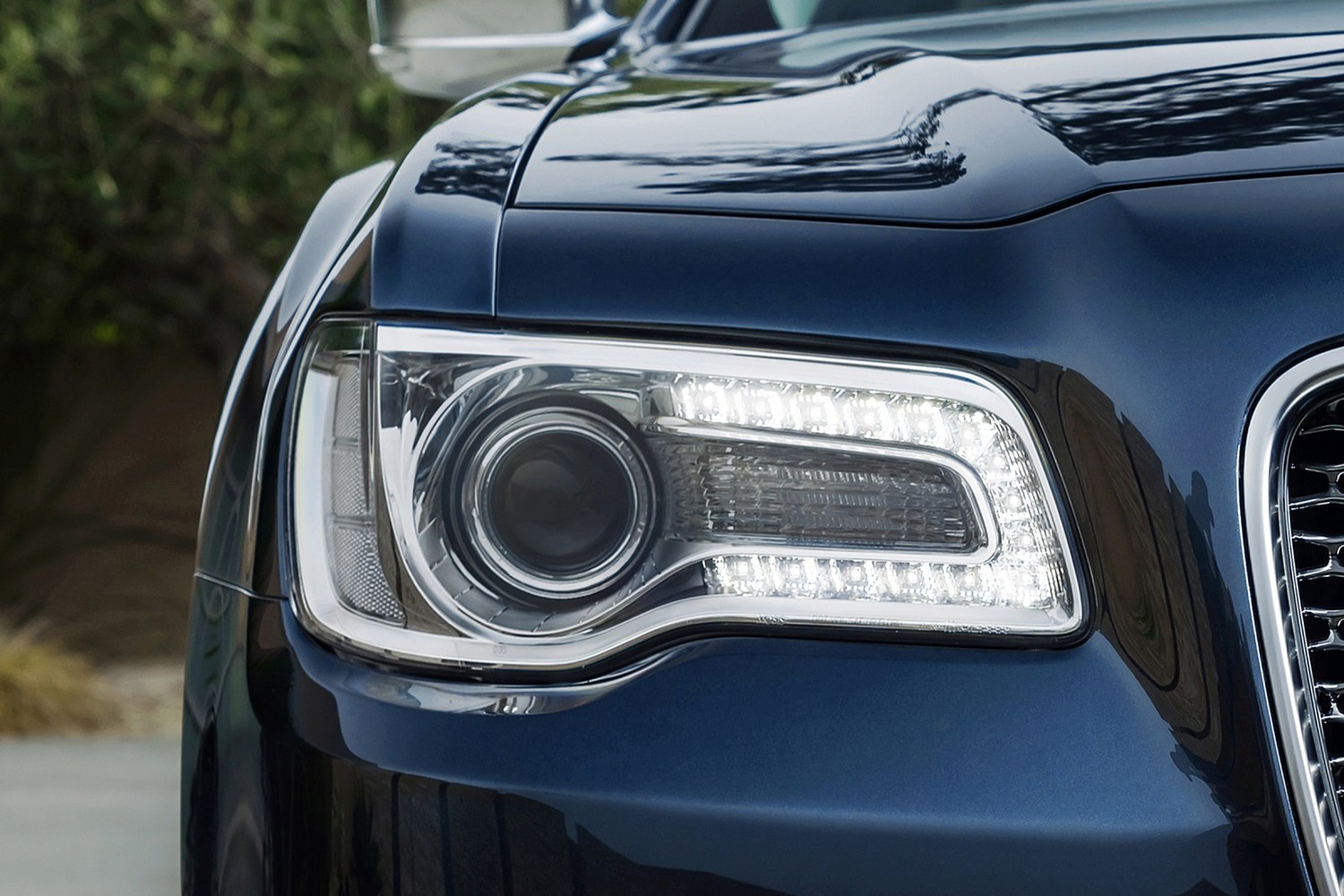 Chrysler 300 C Platinum Sedan Headlamp Detail (2015 model year shown)