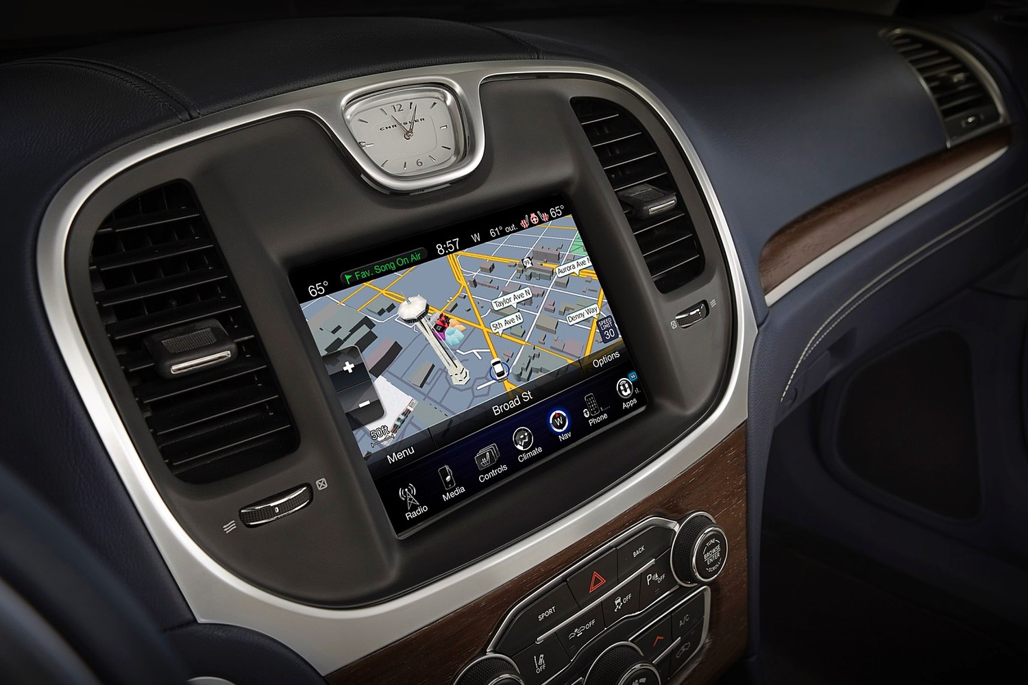 Chrysler 300 C Platinum Sedan Navigation System (2015 model year shown)