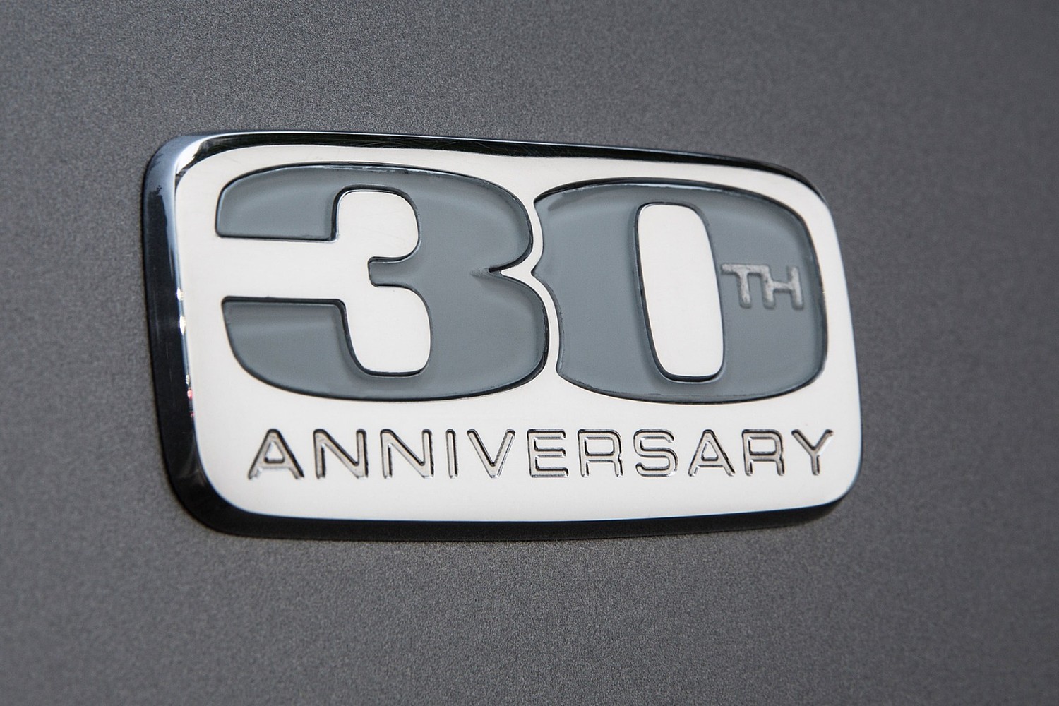 2016 Chrysler Town and Country Anniversary Edition Passenger Minivan Front Badge