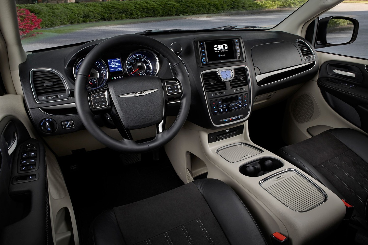 2016 Chrysler Town and Country Anniversary Edition Passenger Minivan Interior