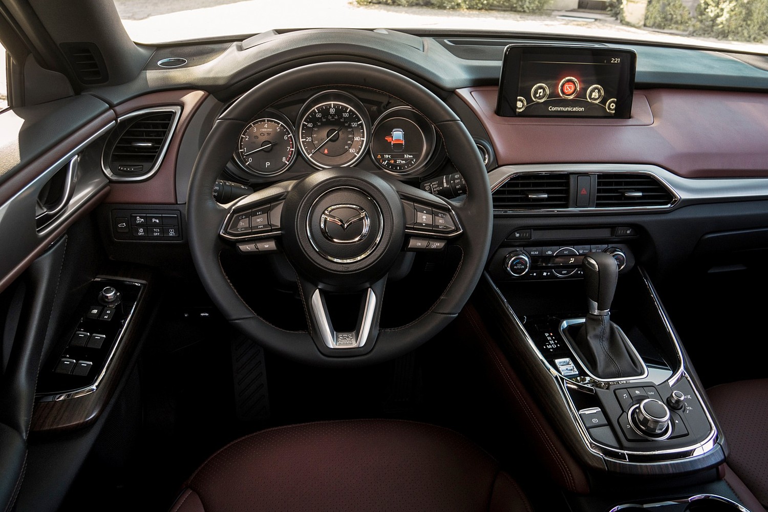 2016 Mazda CX-9 Signature 4dr SUV Steering Wheel Detail
