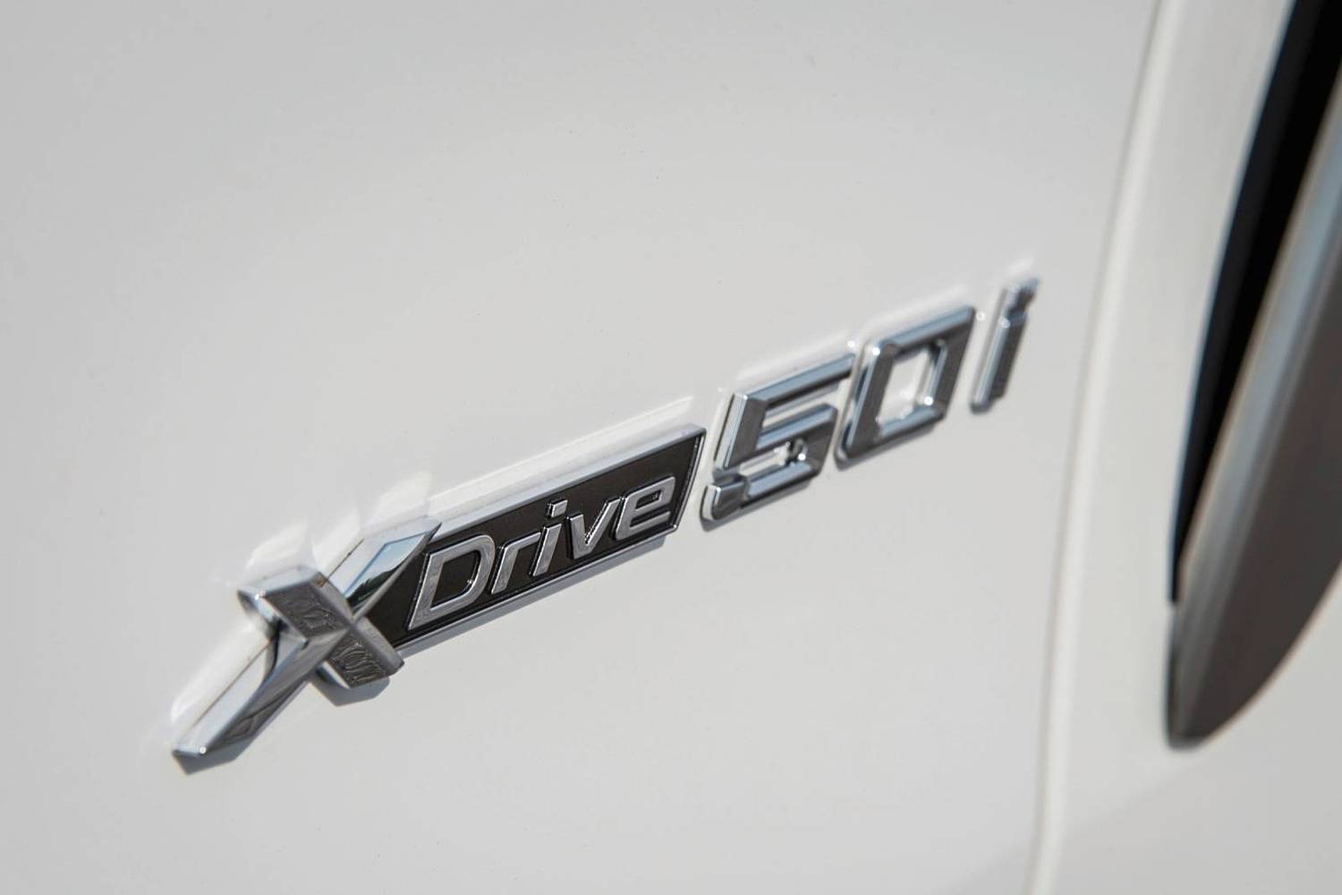 BMW X6 xDrive50i 4dr SUV Front Badge (2016 model year shown)