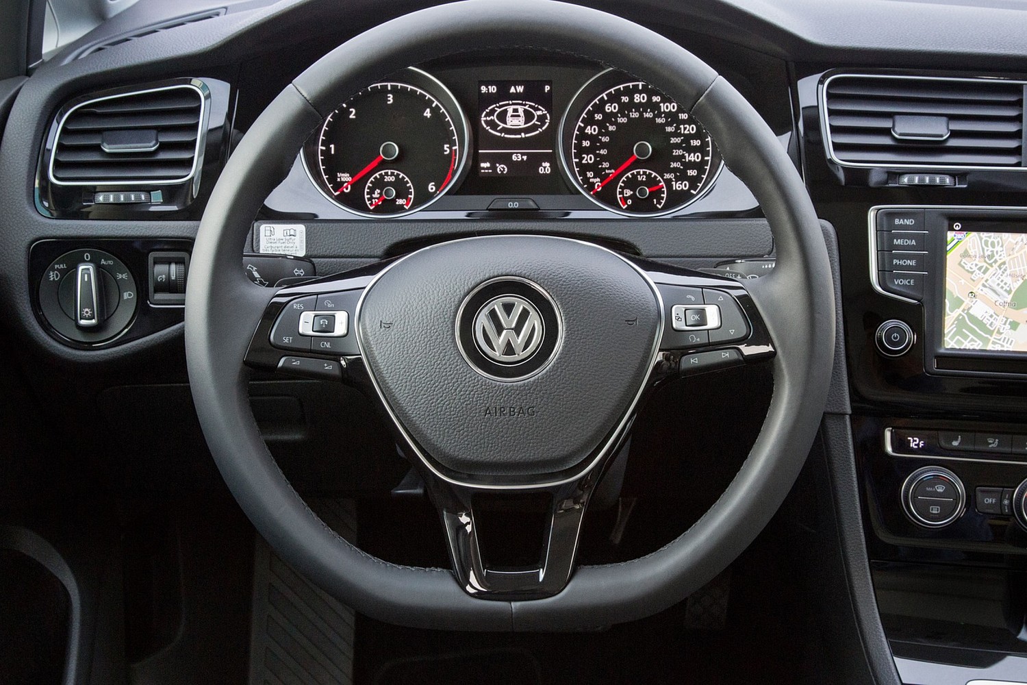 2016 Volkswagen Golf SportWagen TSI SEL Wagon Steering Wheel Detail