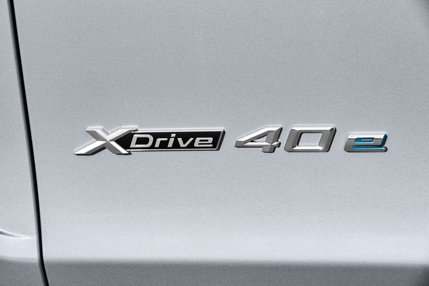 2016 BMW X5 eDrive xDrive40e 4dr SUV Front Badge
