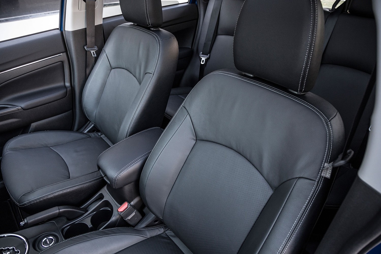 2016 Mitsubishi Outlander Sport 2.4 GT 4dr SUV Interior Detail