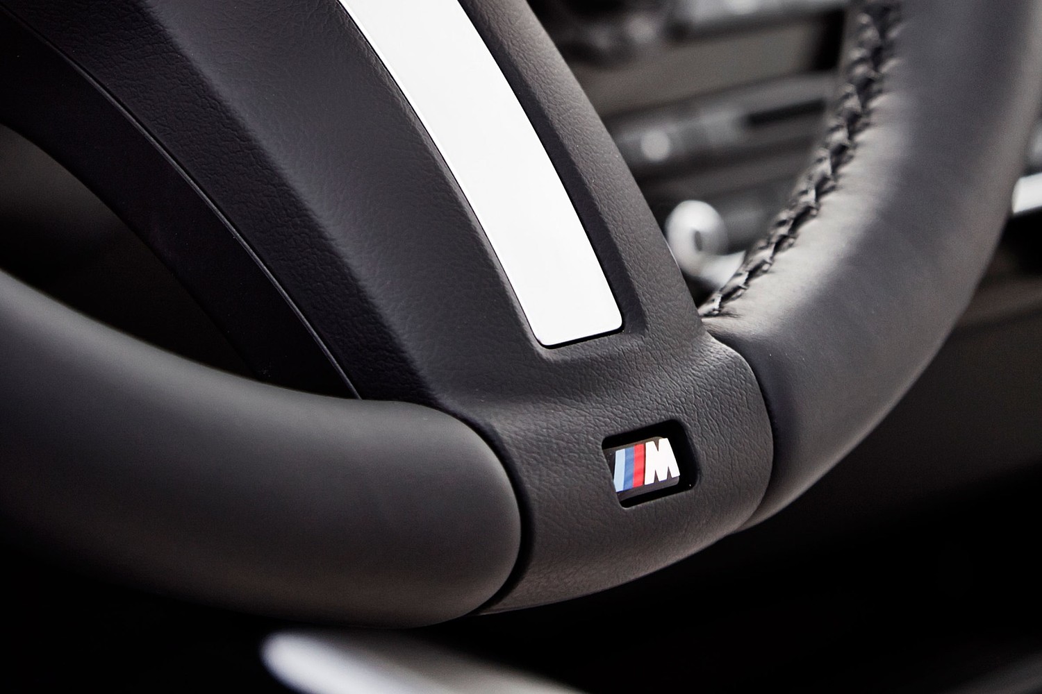 2016 BMW X4 M40i 4dr SUV Steering Wheel Detail