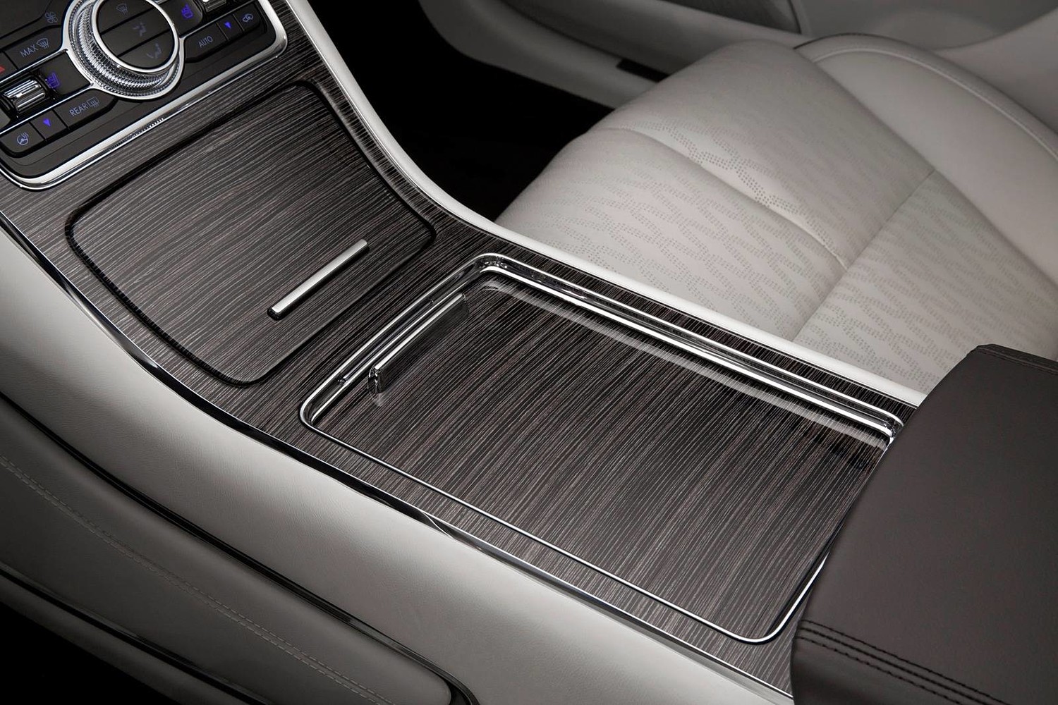 Lincoln Continental Black Label Sedan Interior Detail (2017 model year shown)