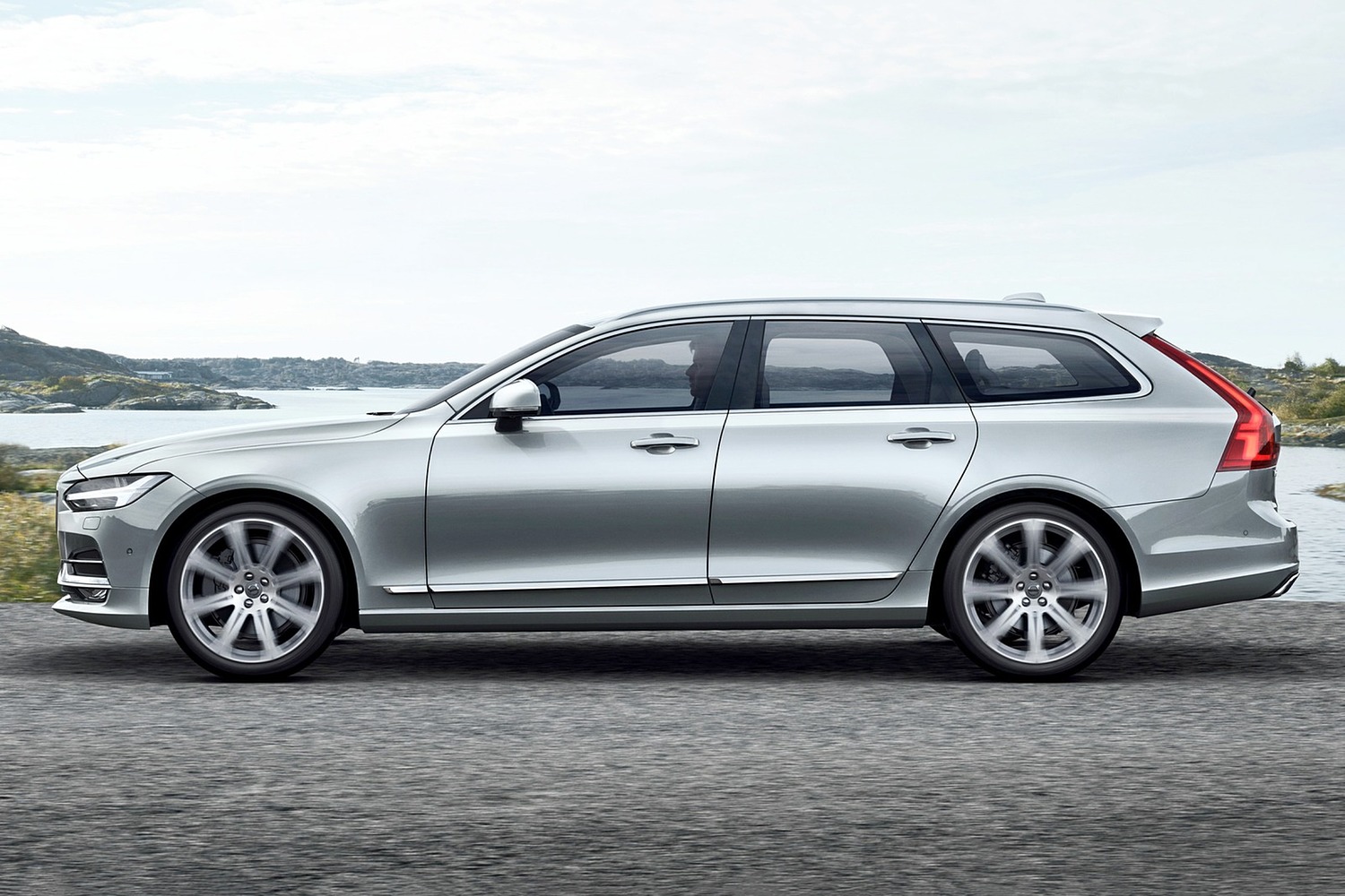 2018 Volvo V90 Wagon Exterior. Target Launch Spring 2017.