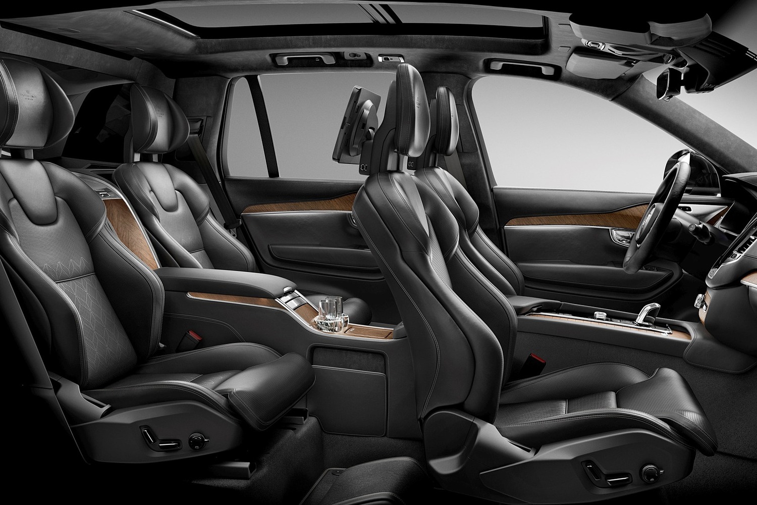 Volvo XC90 T8 Excellence Twin Engine Plug-In Hybrid 4dr SUV Interior (2017 model year shown)
