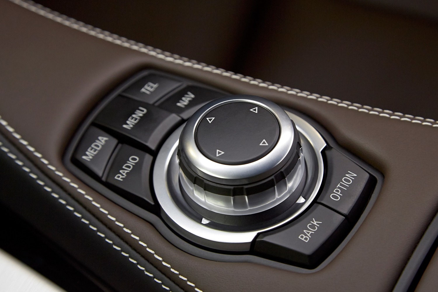 BMW M6 Gran Coupe Sedan Aux Controls (2017 model year shown)