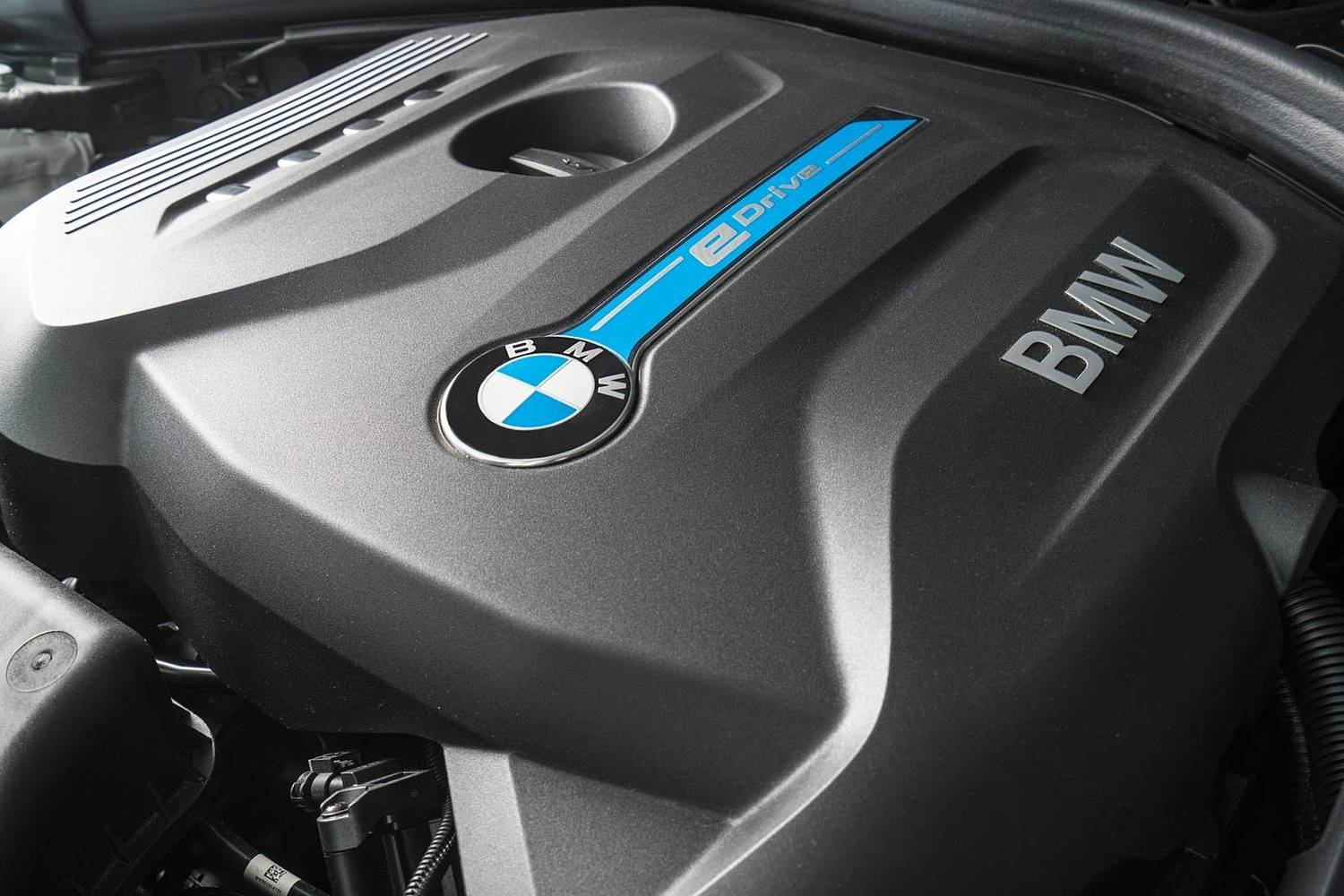 BMW 3 Series 330e iPerformance Sedan 2.0L I4 Turbo Gas/Electric Engine (2017 model year shown)