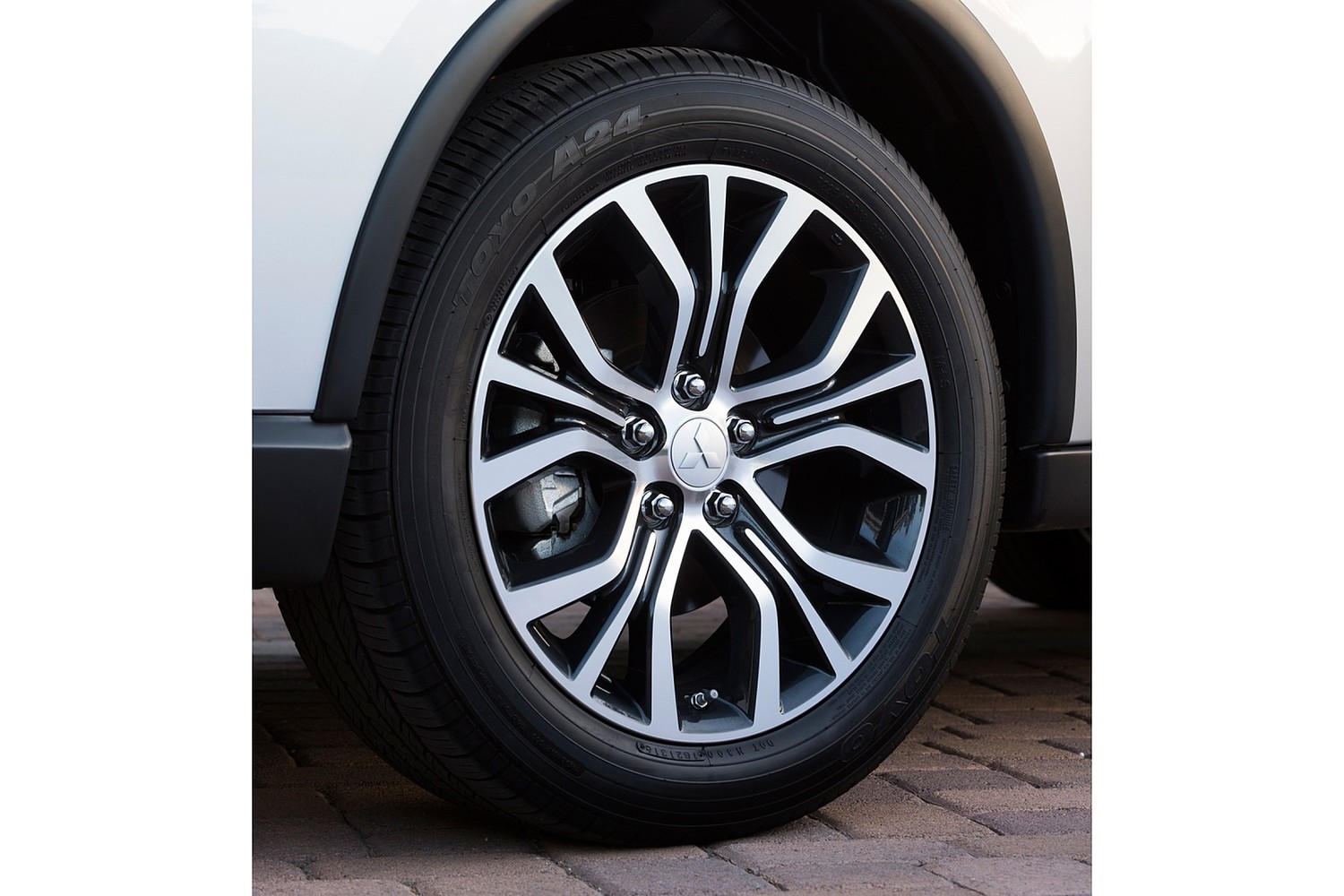2017 Mitsubishi Outlander GT 4dr SUV Wheel