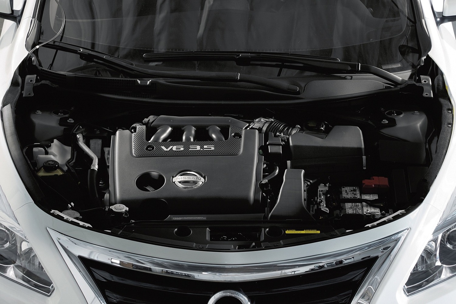 Nissan Altima 3.5 SL Sedan 3.5L V6 Engine Shown (2017 model year shown)