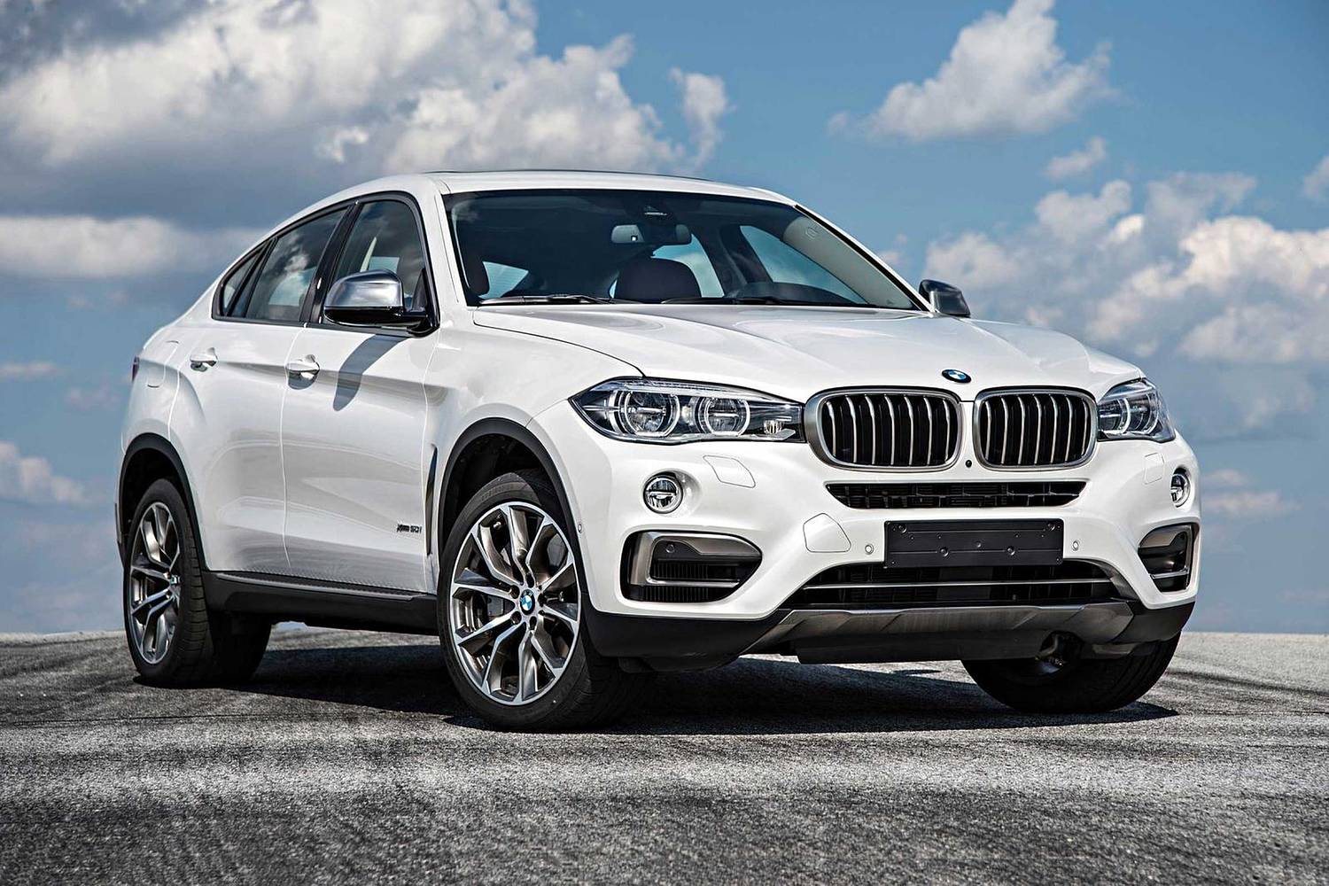 BMW X6 xDrive50i 4dr SUV Exterior Shown (2017 model year shown)