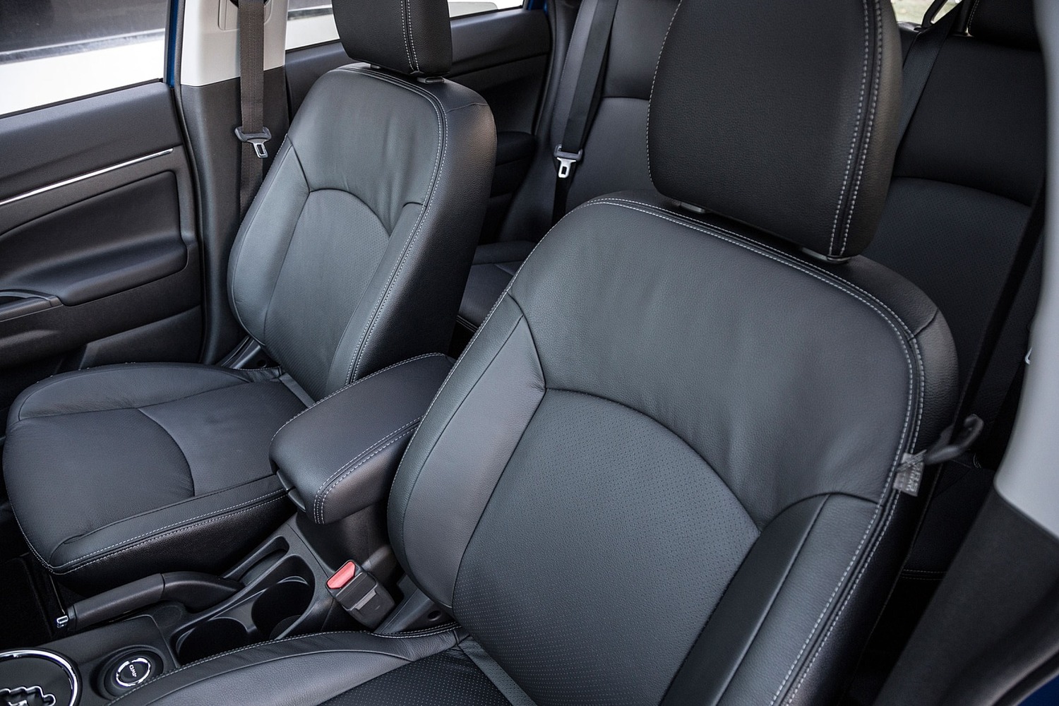 2017 Mitsubishi Outlander Sport 2.4 GT 4dr SUV Interior Detail