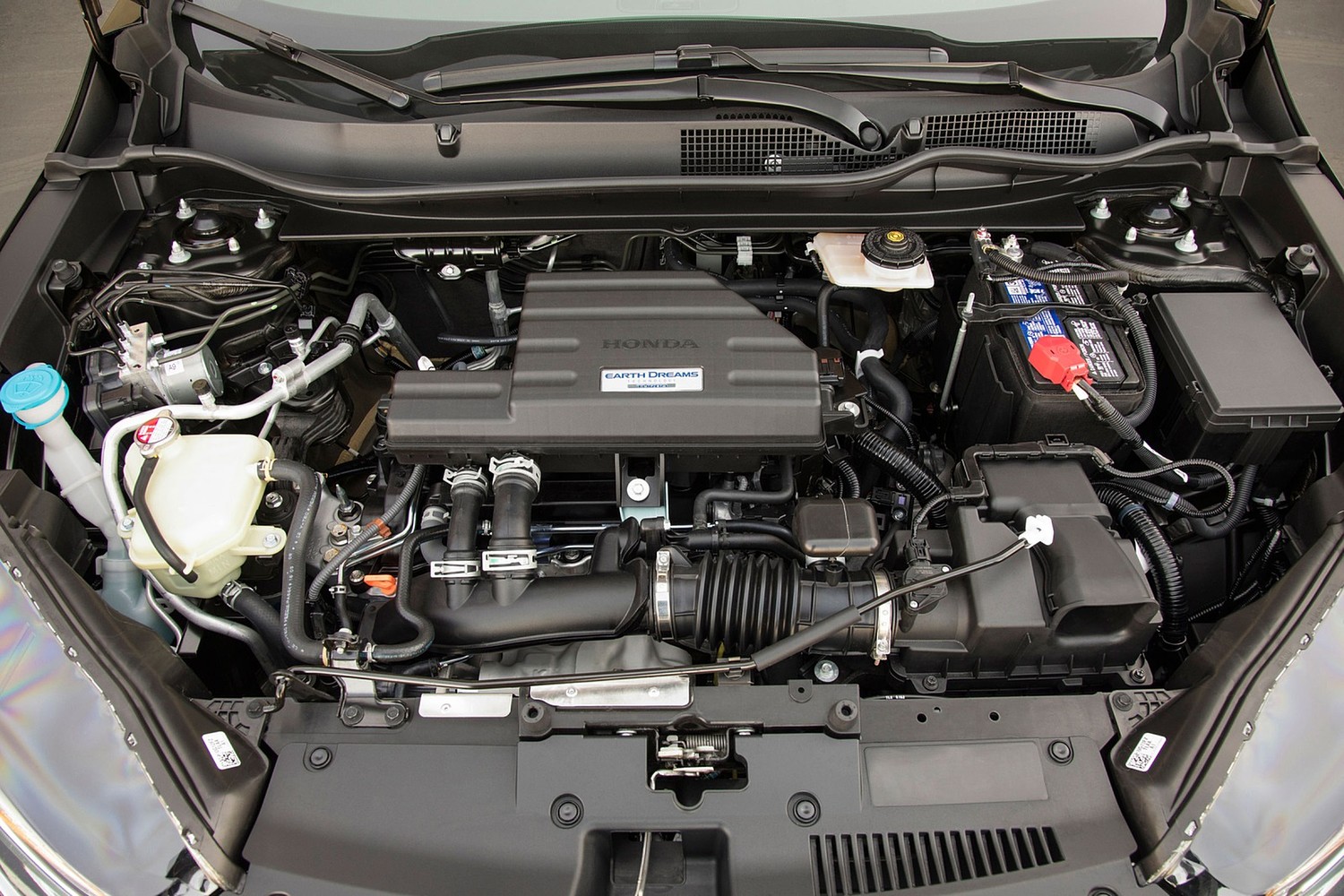 Honda CR-V Touring 4dr SUV 1.5L I4 Turbo Engine (2017 model year shown)