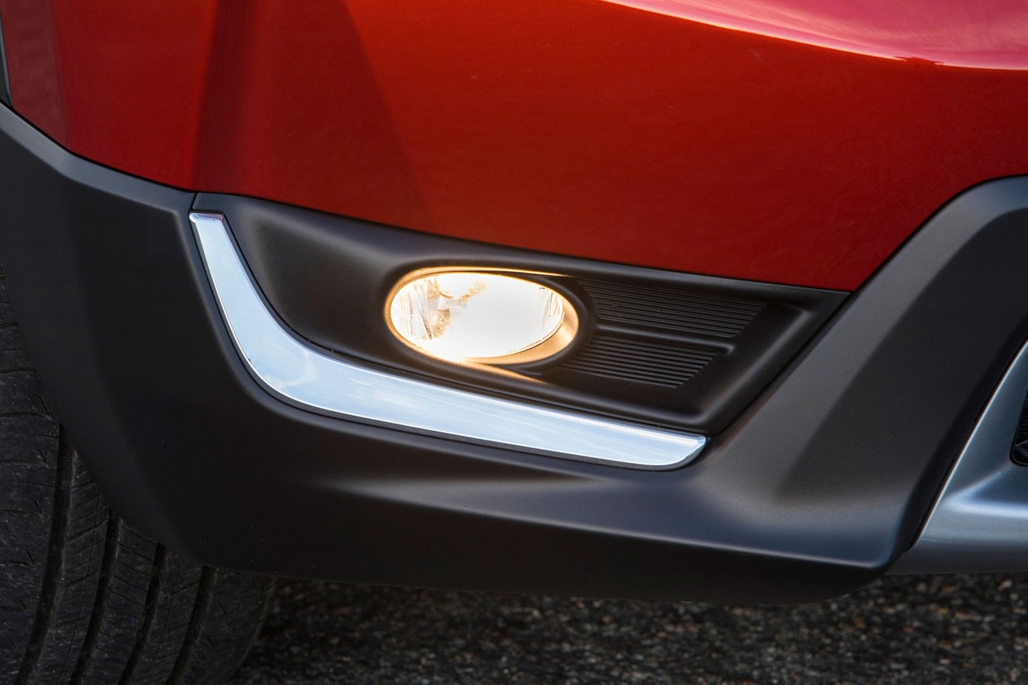 Honda CR-V Touring 4dr SUV Fog Light (2017 model year shown)