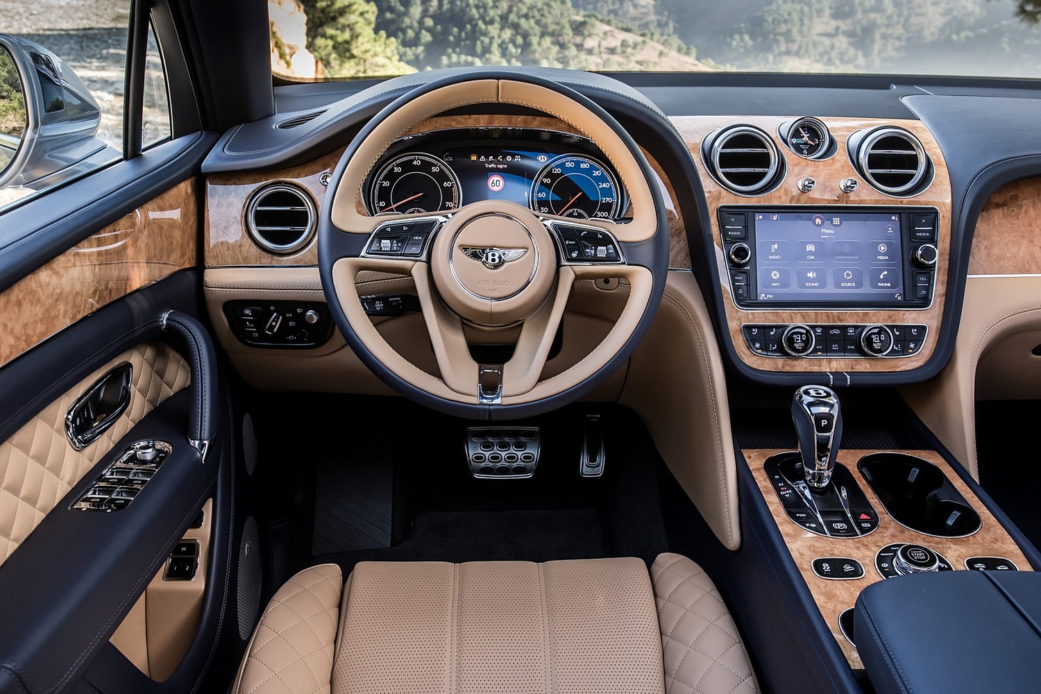 2017 Bentley Bentayga 4dr SUV Steering Wheel Detail