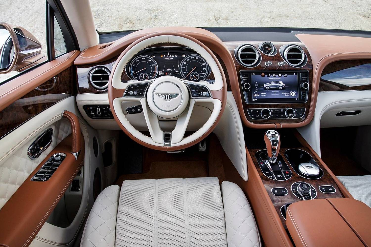 2017 Bentley Bentayga 4dr SUV Steering Wheel Detail