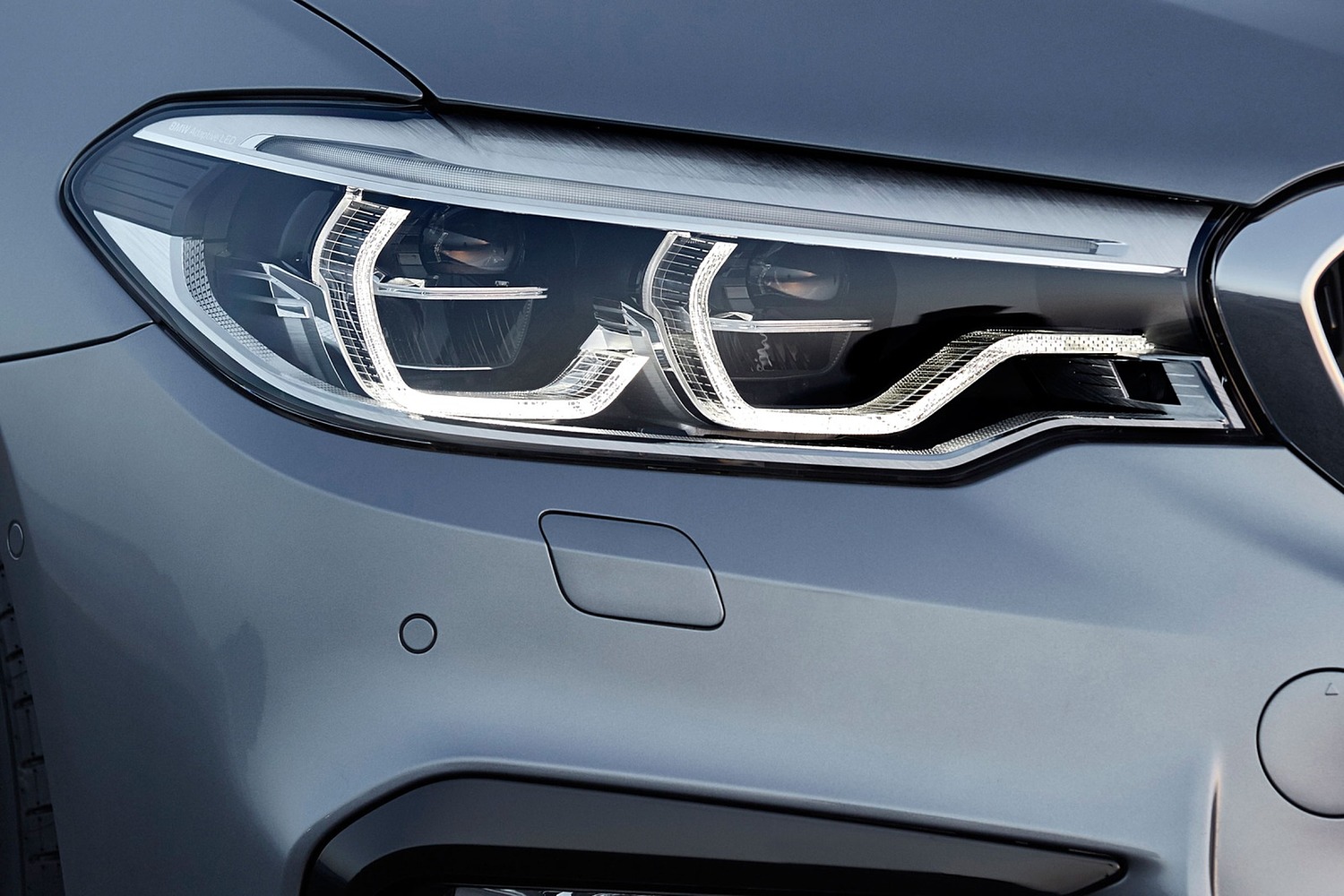 BMW 5 Series 540i Sedan Headlamp Detail (2017 model year shown)