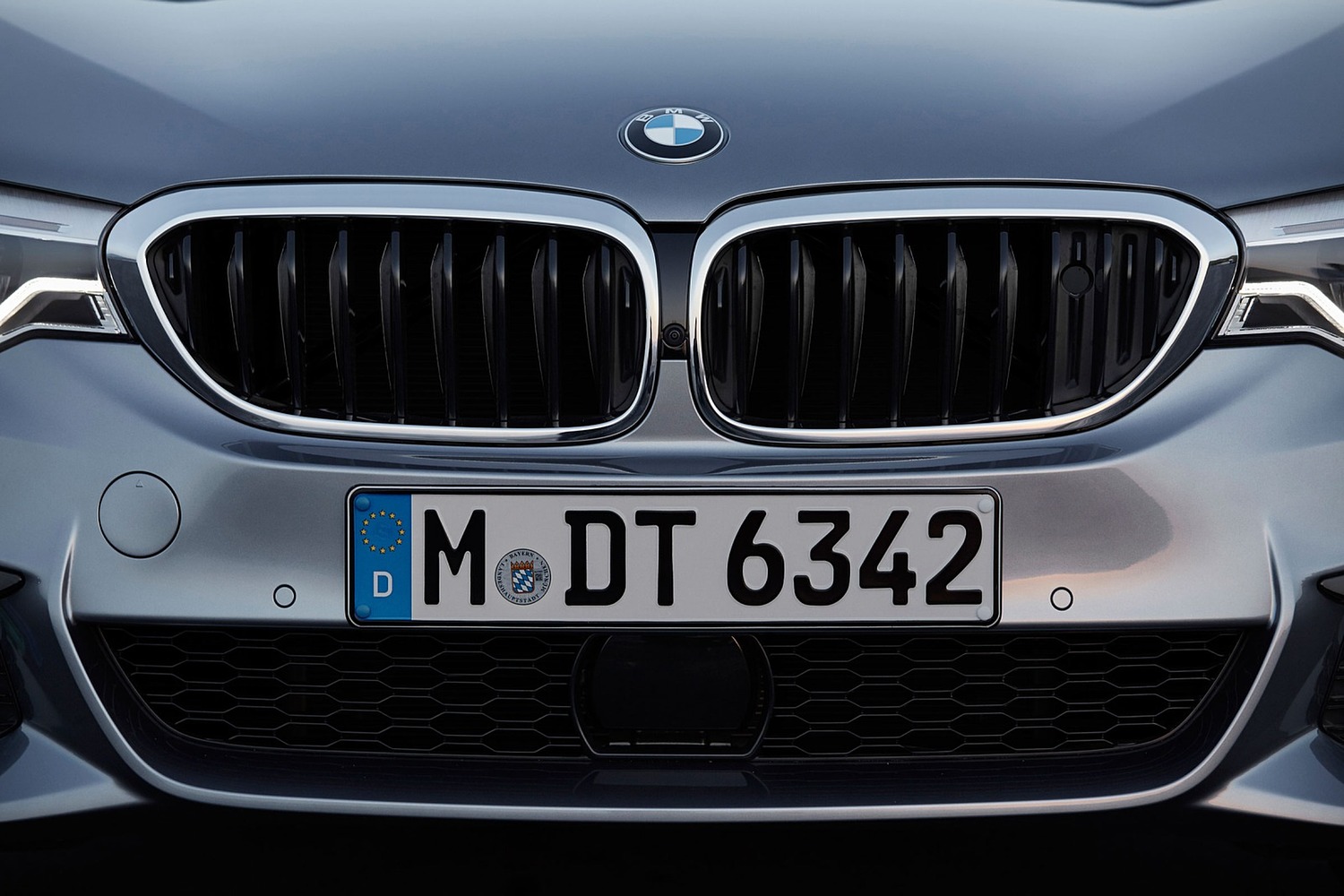 BMW 5 Series 540i Sedan Exterior Detail. M Package Shown. (2017 model year shown)