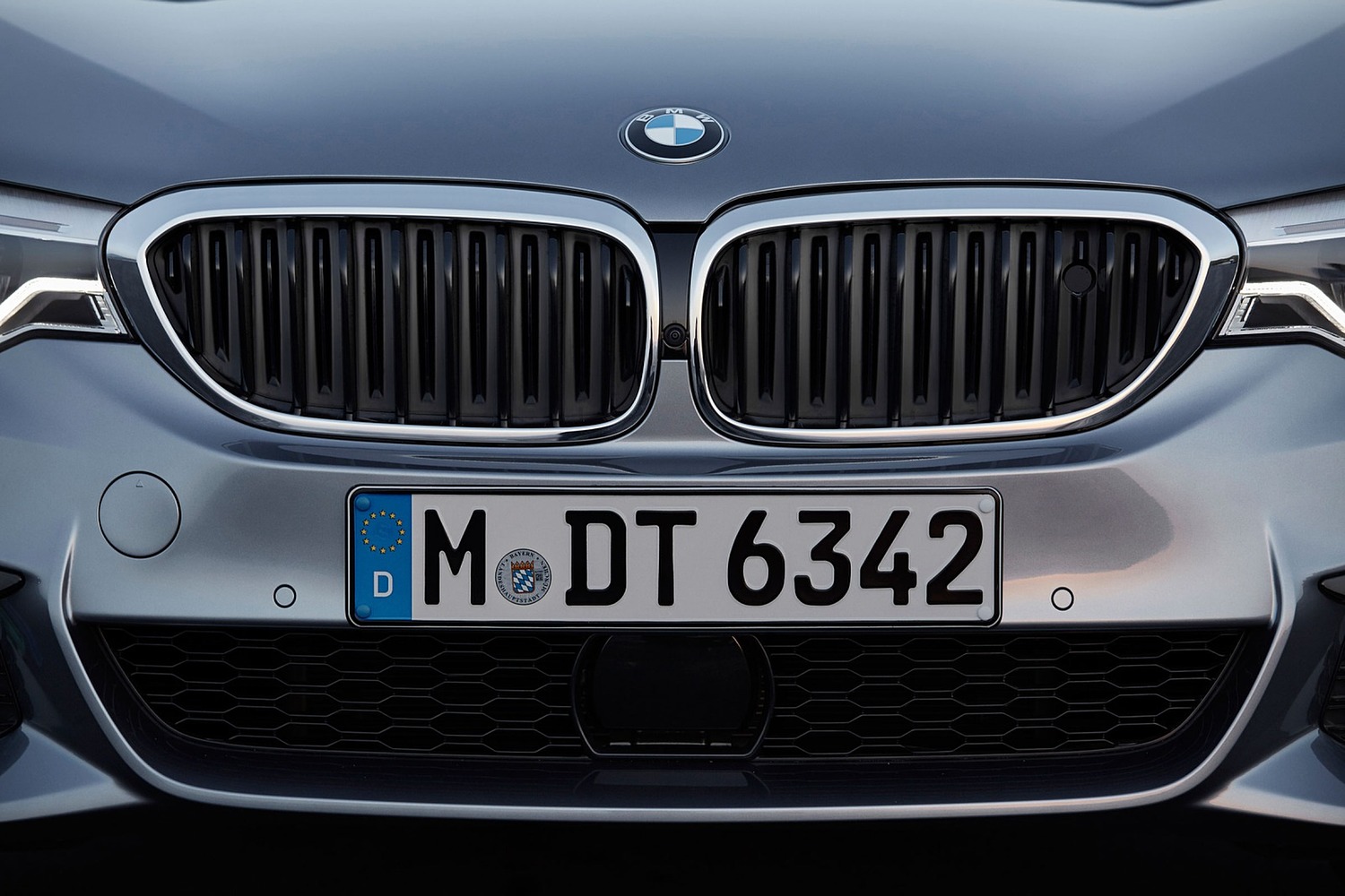 BMW 5 Series 540i Sedan Exterior Detail. M Package Shown. (2017 model year shown)