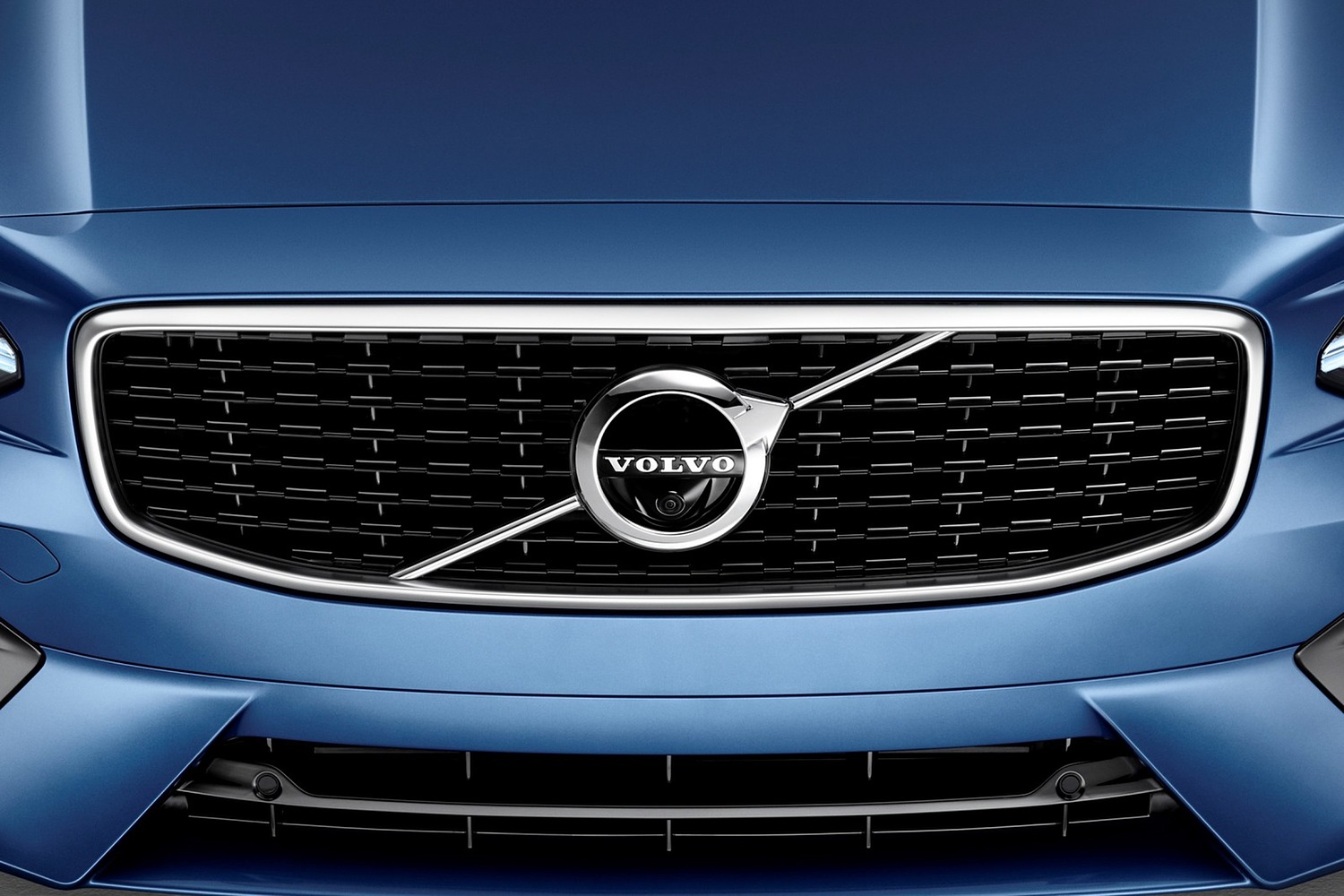 2018 Volvo V90 T6 R-Design Wagon Front Badge