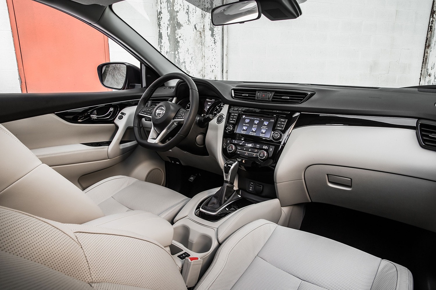 2017 Nissan Rogue Sport SL 4dr SUV Interior