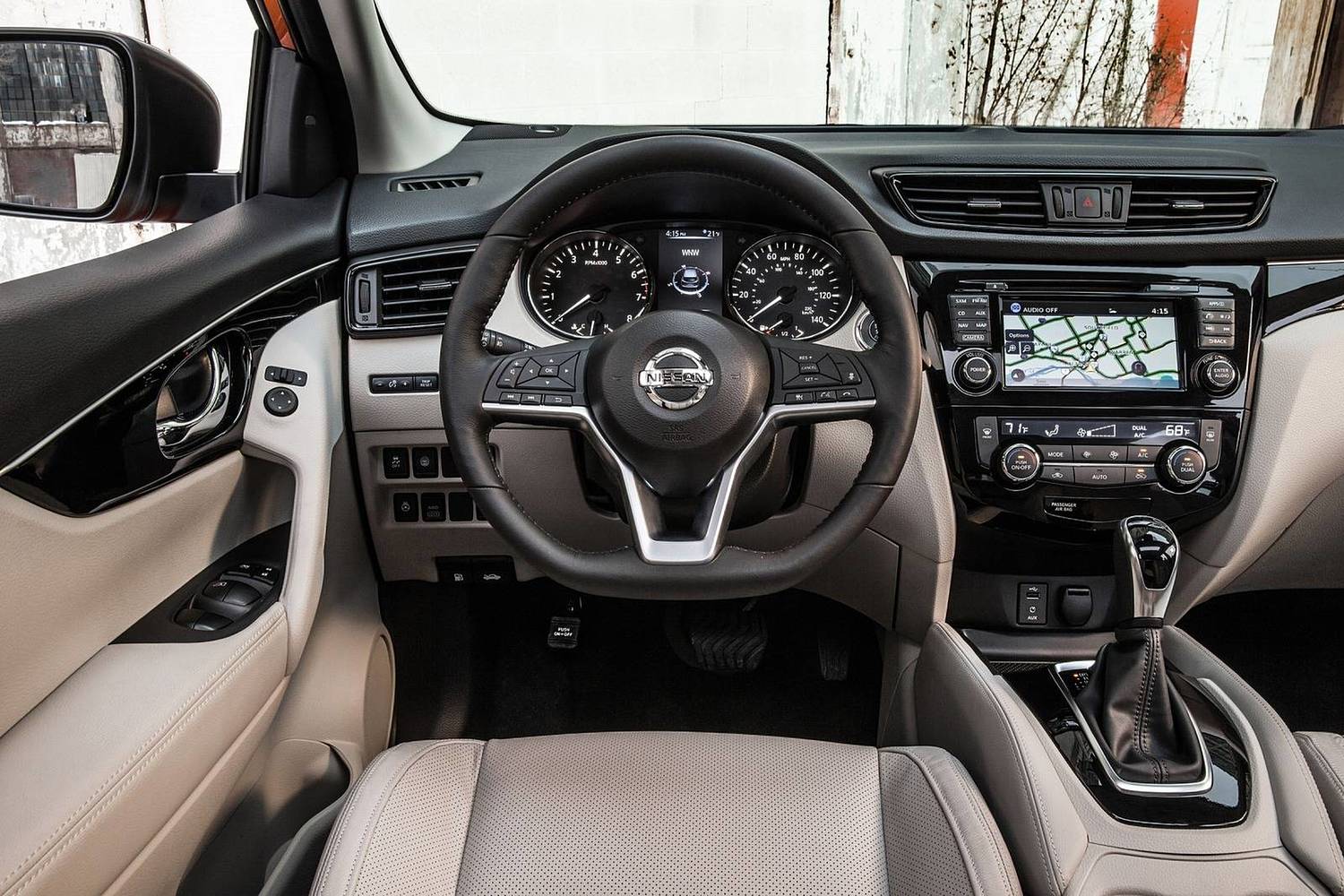 2017 Nissan Rogue Sport SL 4dr SUV Steering Wheel Detail