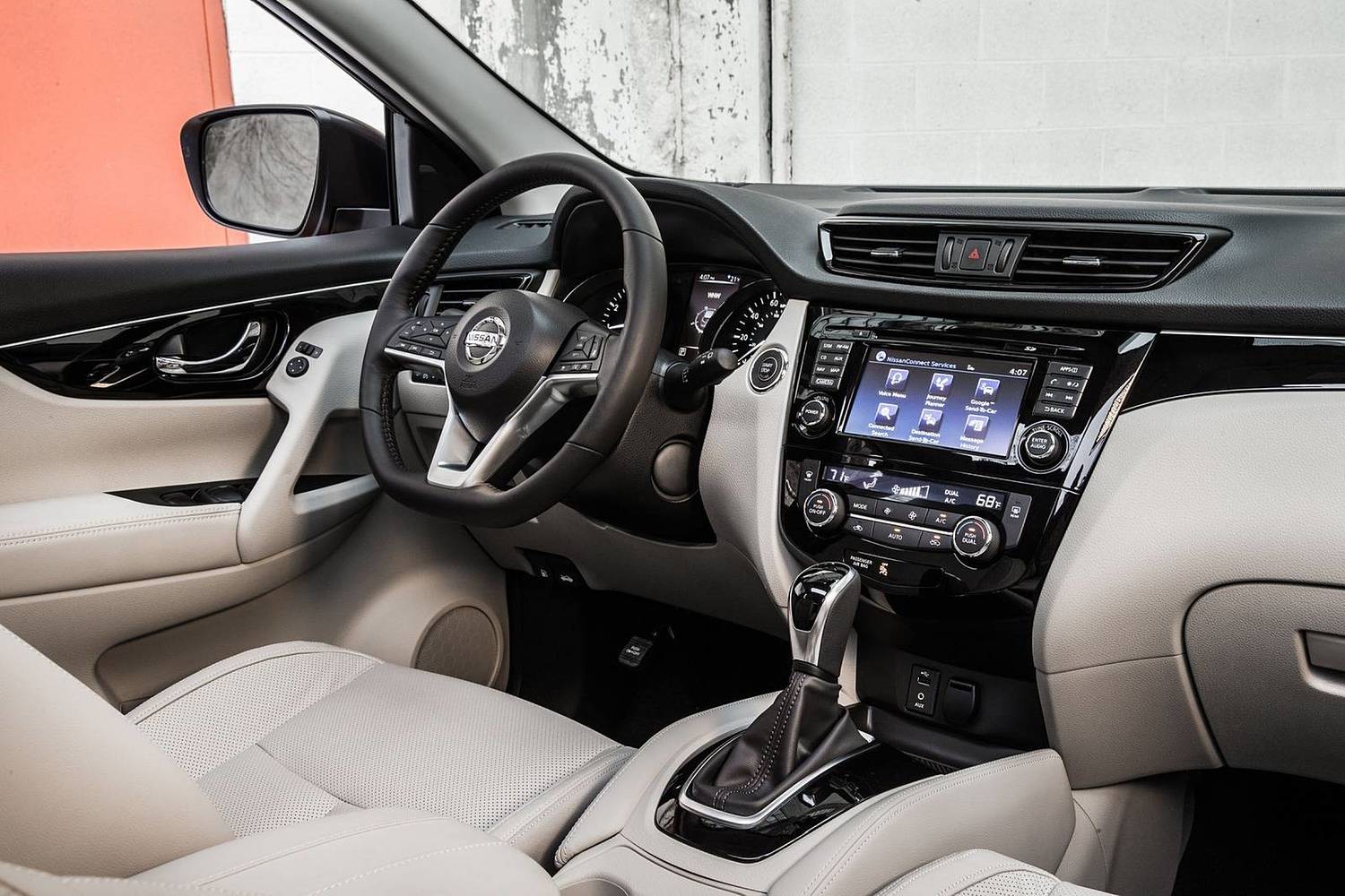 2017 Nissan Rogue Sport SL 4dr SUV Interior
