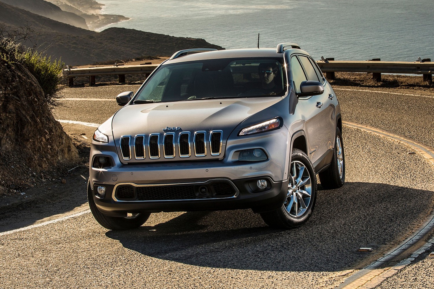 2018 Jeep Cherokee Limited 4dr SUV Exterior Shown