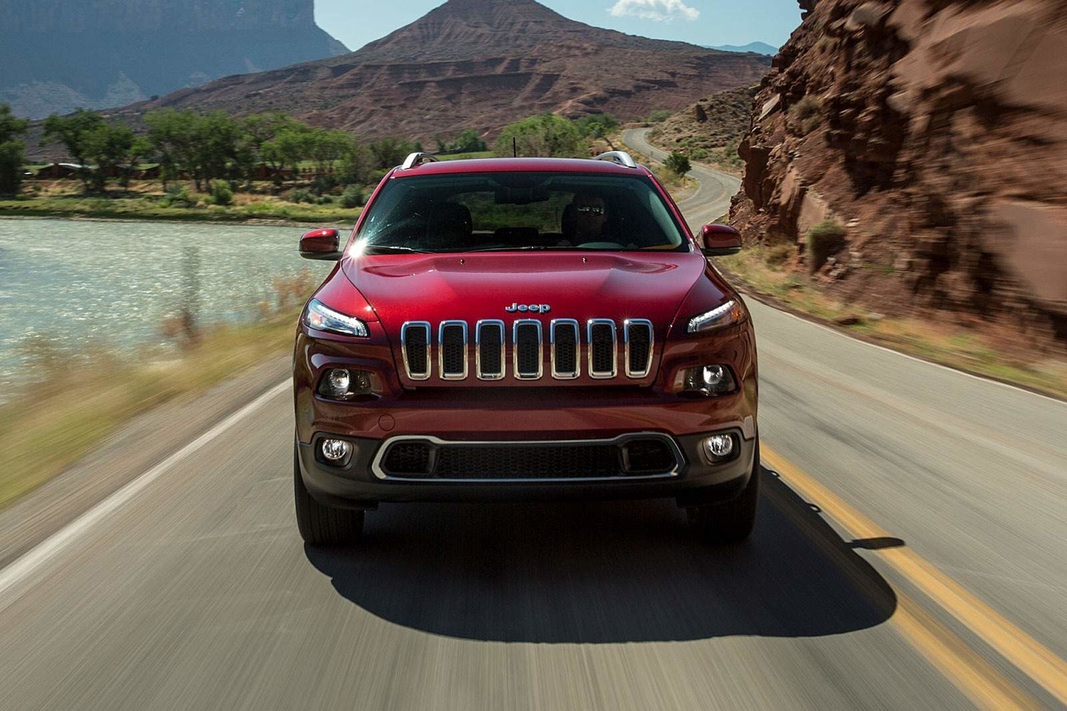 2018 Jeep Cherokee Limited 4dr SUV Exterior