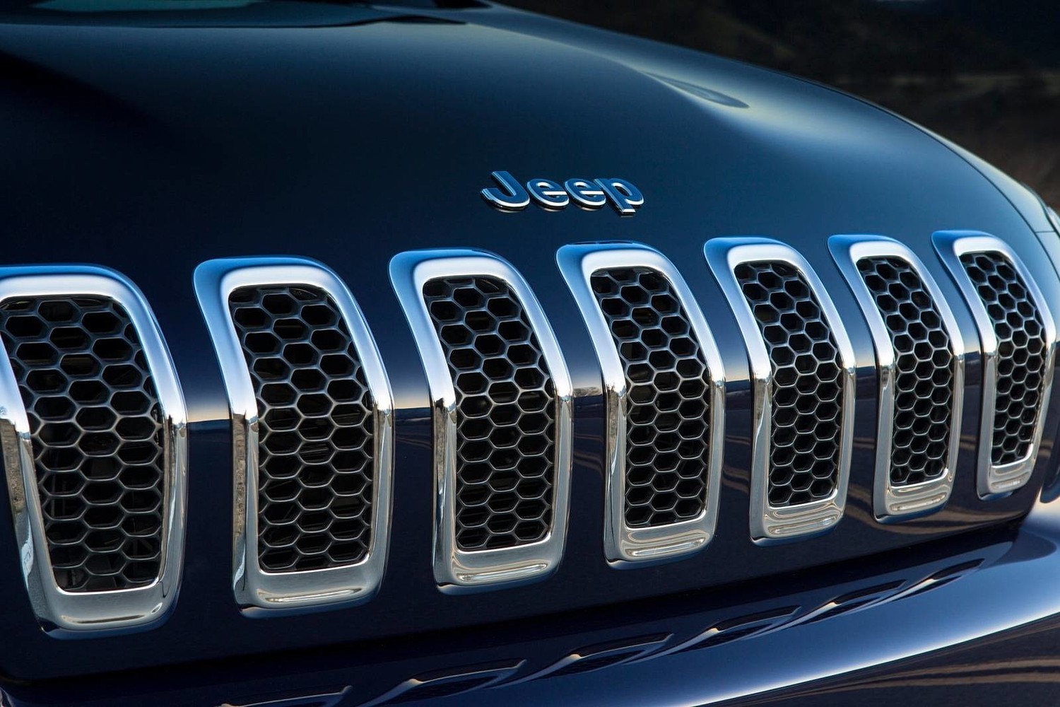 2018 Jeep Cherokee Limited 4dr SUV Front Badge
