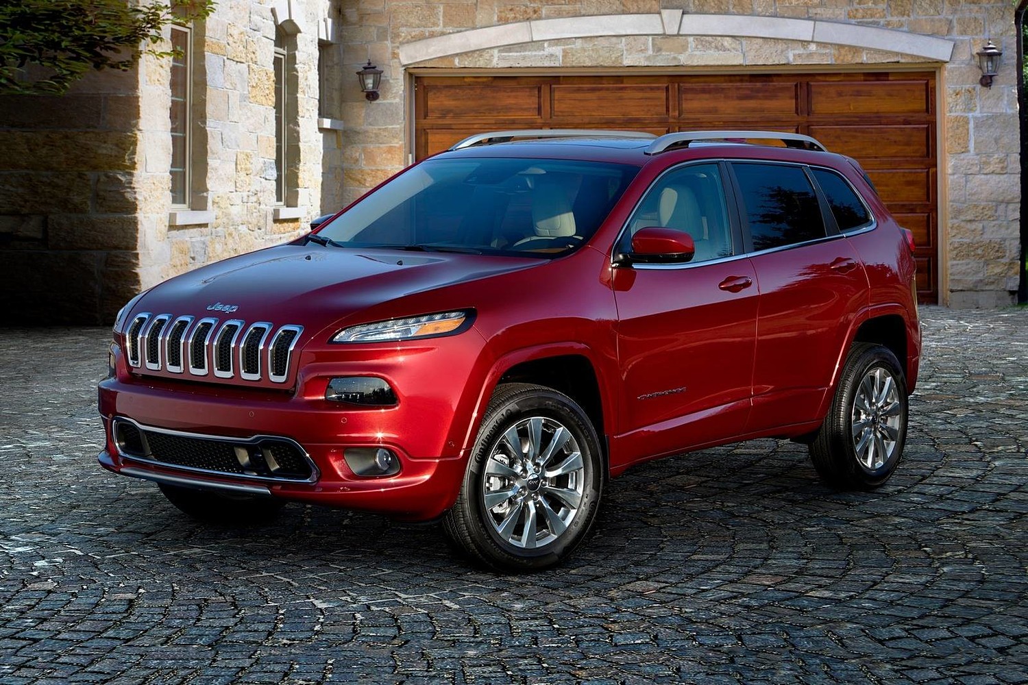 2018 Jeep Cherokee Overland 4dr SUV Exterior