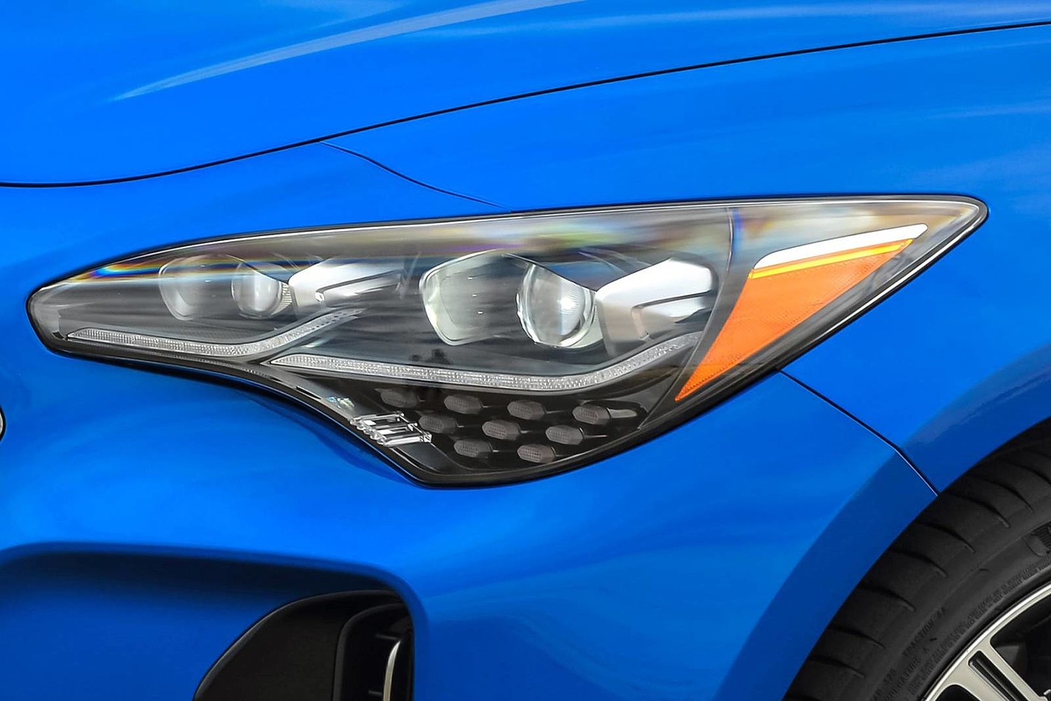 2018 Kia Stinger GT2 4dr Hatchback Headlamp Detail