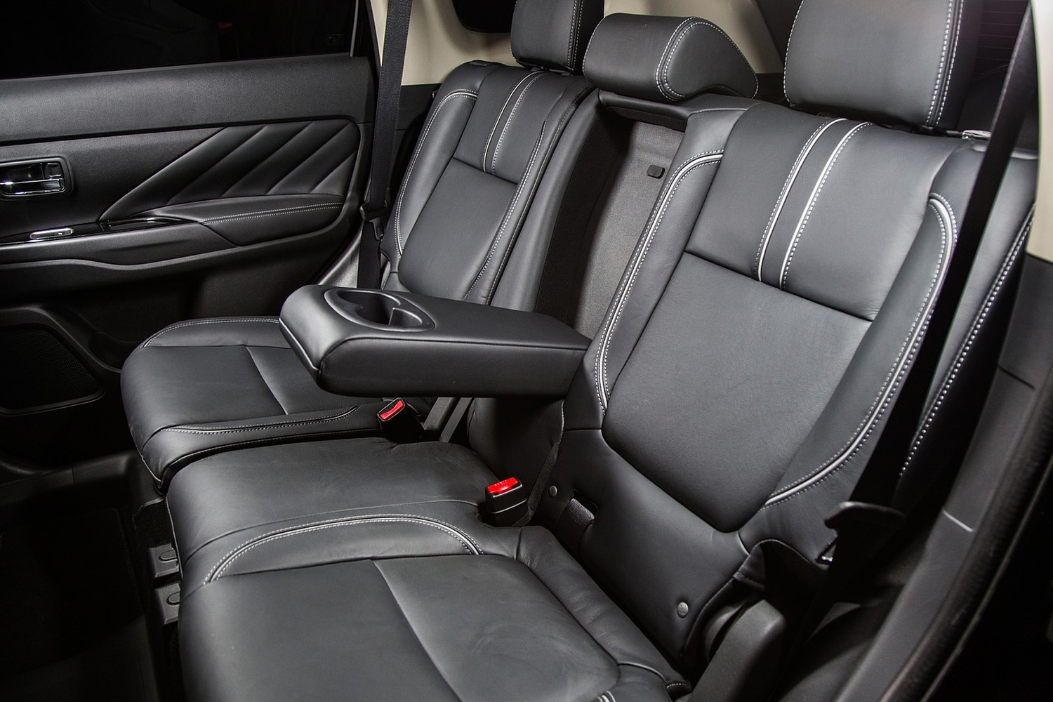 2018 Mitsubishi Outlander PHEV GT 4dr SUV Rear Interior Shown