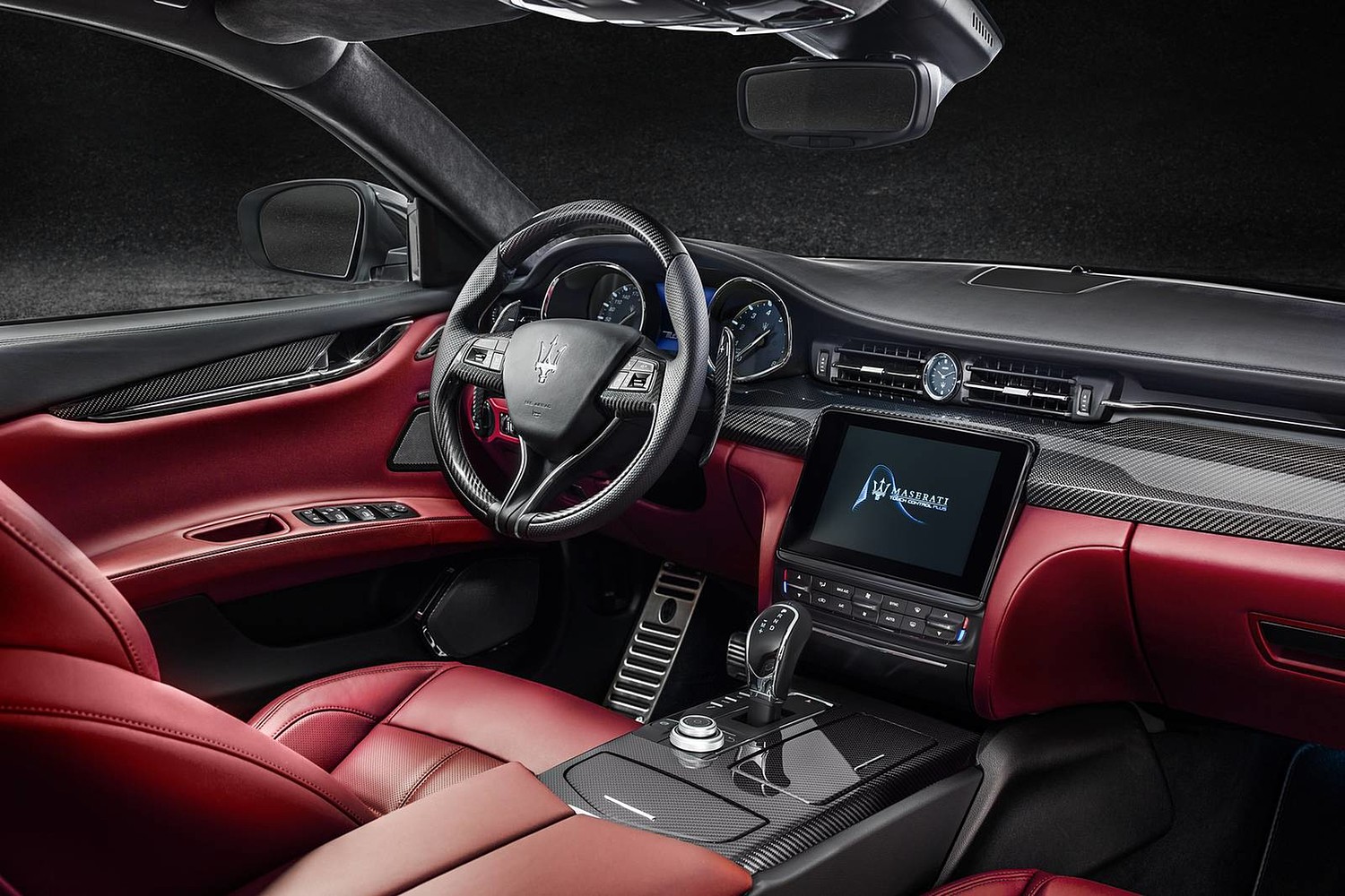2018 Maserati Quattroporte GTS GranSport Sedan Steering Wheel Detail