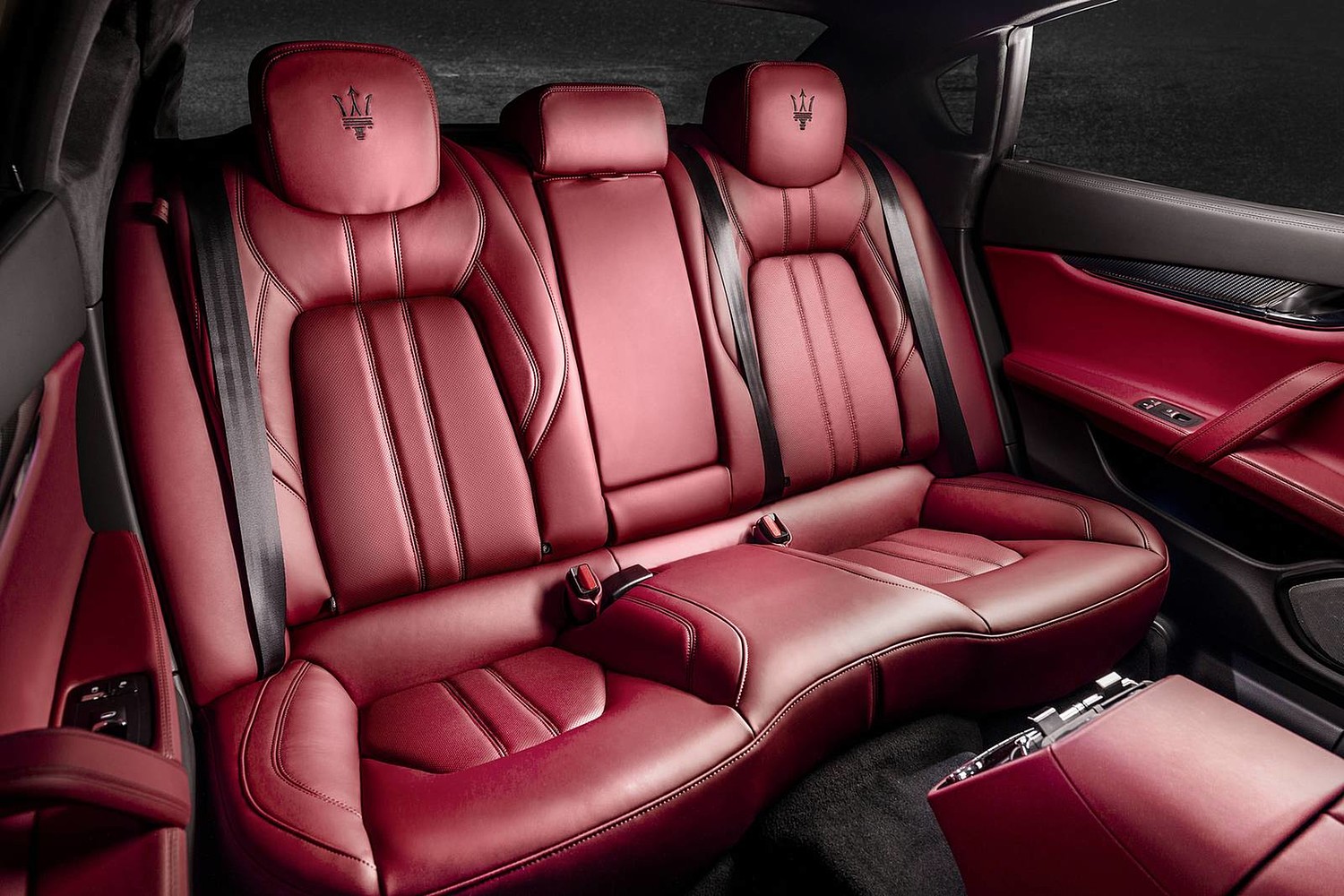 2018 Maserati Quattroporte GTS GranSport Sedan Rear Interior