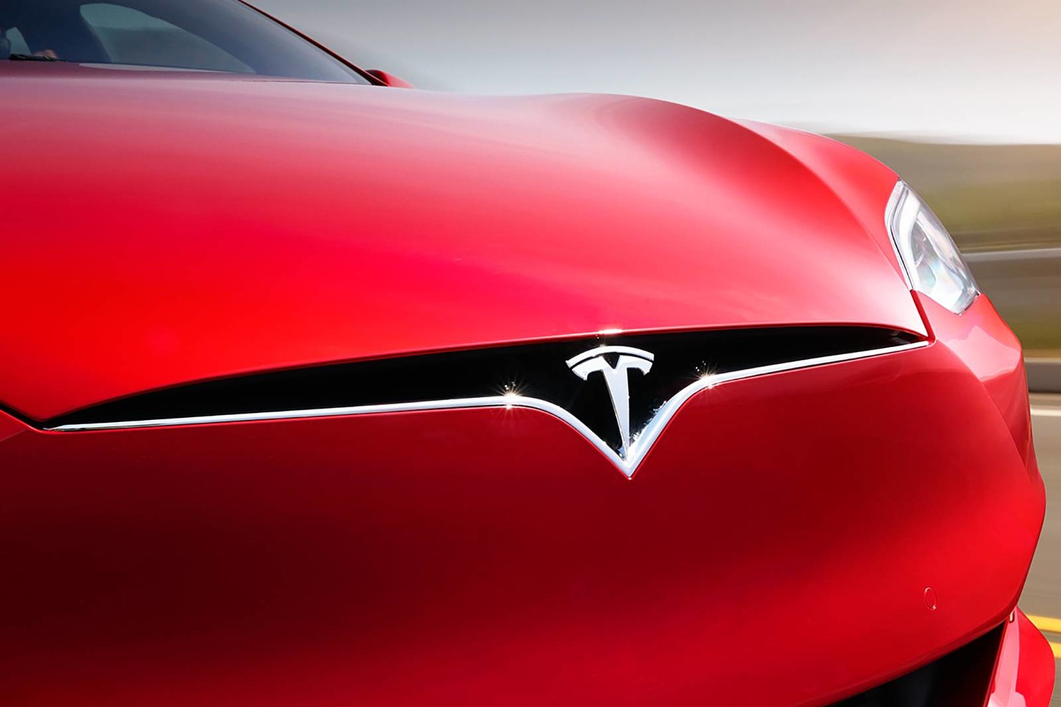 2018 Tesla Model S P100D Sedan Front Badge