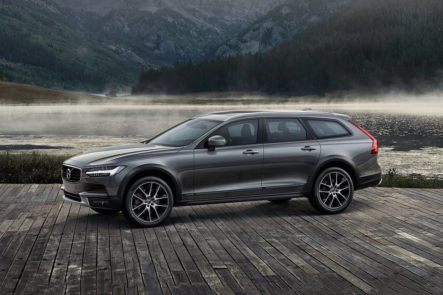 2018 Volvo V90 Cross Country T6 Wagon Exterior Shown