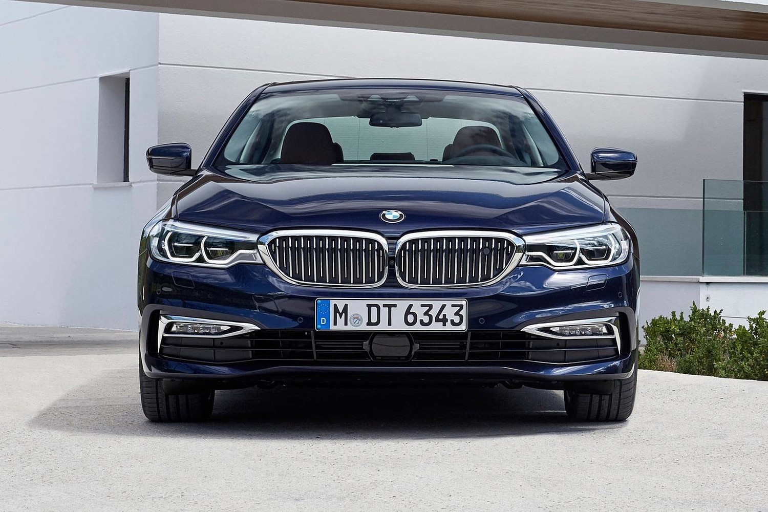 2018 BMW 5 Series 540i xDrive Sedan Exterior. Luxury Package Shown.